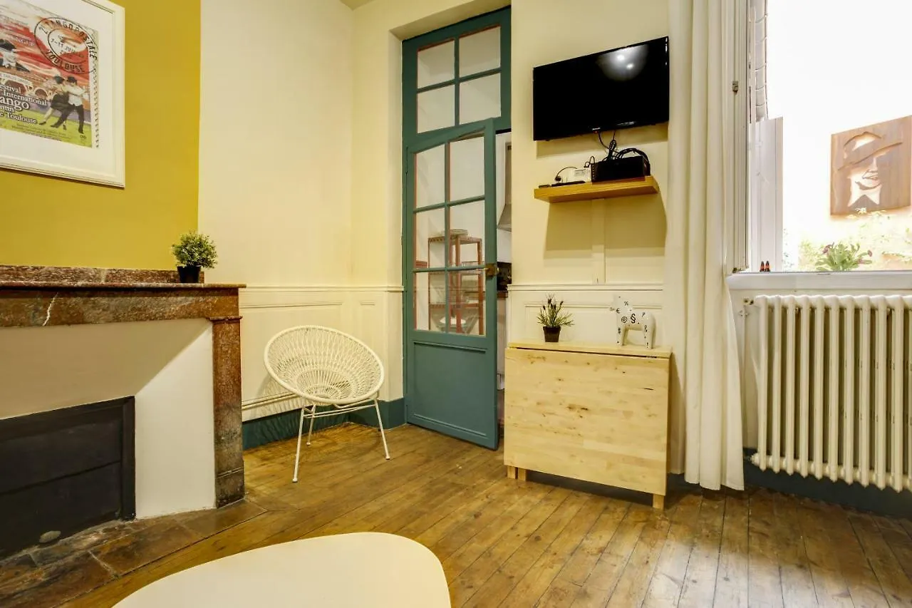 Appartements Casa Carlos Gardel Тулуза 0*,