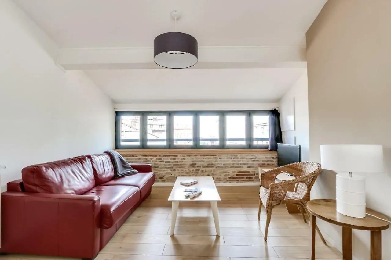 Апартаменты Appartements Casa Carlos Gardel Тулуза